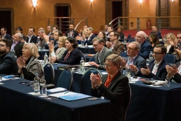 ShapingPackaging23 Audience